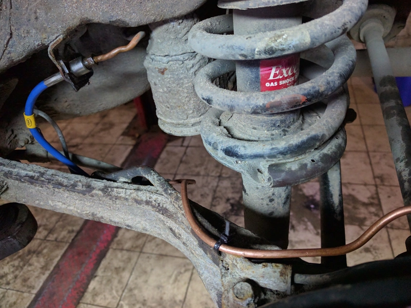 Когда менять тормозные шланги - 96 фото