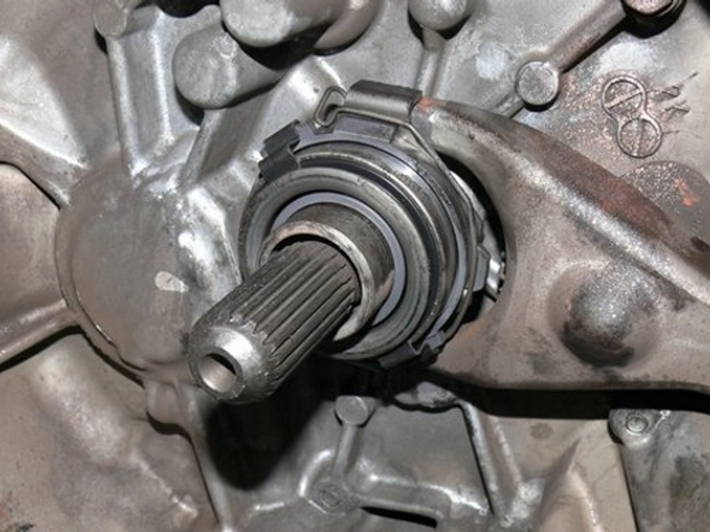 Как поменять выжимной подшипник на ваз 2106 - фото